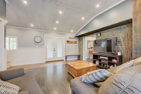 240 Egremont St, Wellington North, ON N0G 2L2