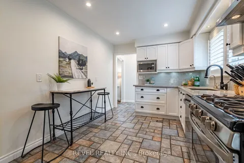 198 West 32nd St, Hamilton, ON L9C 5H4