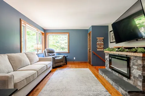 1023 Sophers Landing Rd, Gravenhurst, ON P0E 1G0