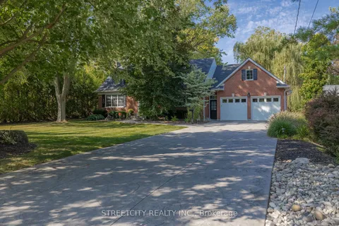 547 Upper Queen St, London, ON N6C 3T8