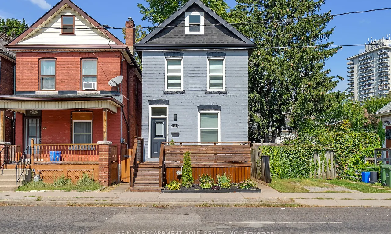 47 Burlington St, Hamilton, ON L8L 4G3