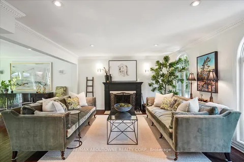 434 Golf Links Rd, Hamilton, ON L9G 3K5
