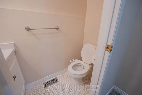 46 Cedarvale Ave, Guelph, ON N1E 6Y3