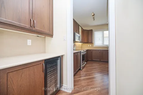 8404 Sumac Crt, Niagara Falls, ON L2H 2Y6