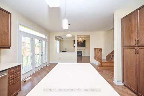 8404 Sumac Crt, Niagara Falls, ON L2H 2Y6