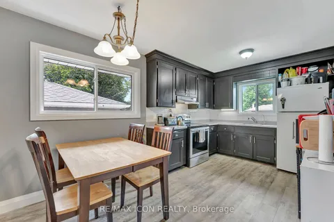 59 Ellis Cres, Waterloo, ON N2J 2B5