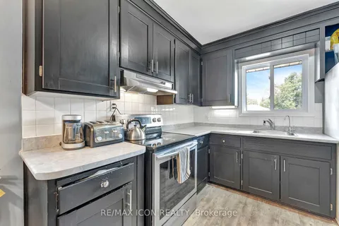 59 Ellis Cres, Waterloo, ON N2J 2B5