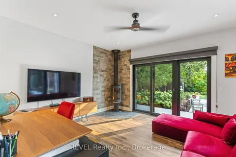 566 LANSDOWNE Ave, Niagara-on-the-Lake, ON L0S 1J0