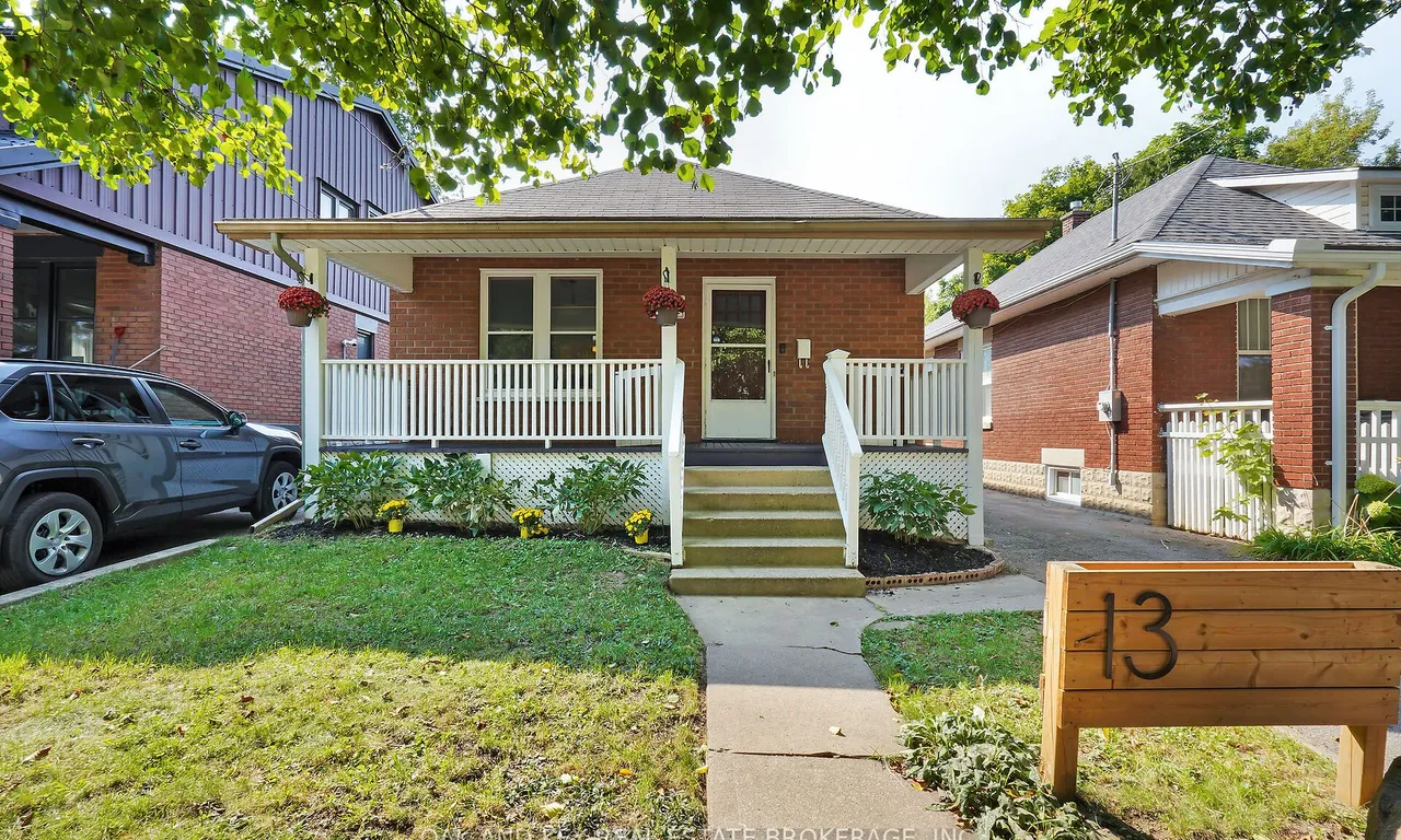 13 Lockyer St, London, ON N6C 3E6