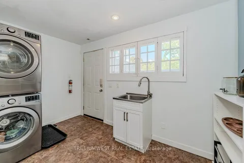 285 Paisley Rd, Guelph, ON N1H 2P8