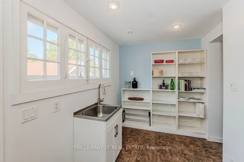 285 Paisley Rd, Guelph, ON N1H 2P8