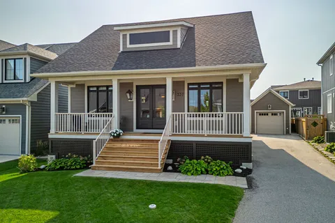 337 Yellow Birch Cres, Blue Mountains, ON L9Y 0Y5