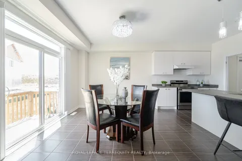 526 Barker Pkwy, Thorold, ON L2V 0K2