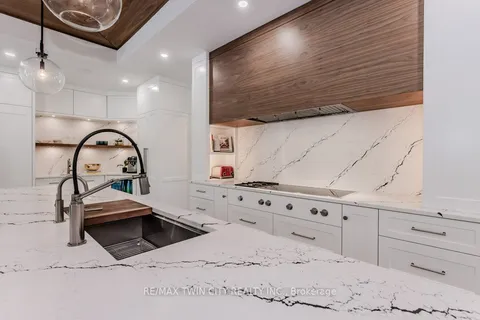 376 RIVER OAK Pl, Waterloo, ON N2K 3N8