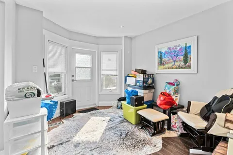 801 Main St, Hamilton, ON L8M 1L5