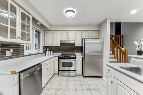 34 Devere Dr, Guelph, ON N1G 2S9