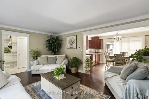 19 Claremount Circ, Welland, ON L3C 2P4