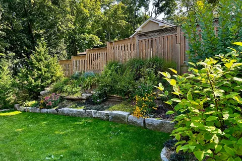 9 1/2 Little Hope St, Port Hope, ON L1A 3J5