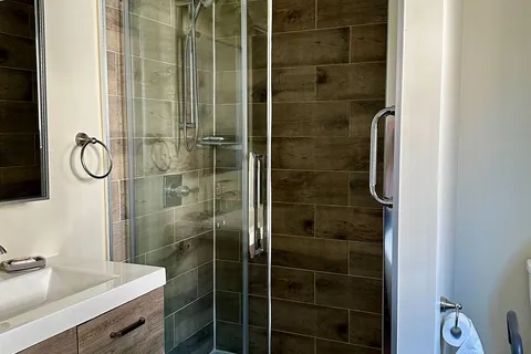 9 1/2 Little Hope St, Port Hope, ON L1A 3J5