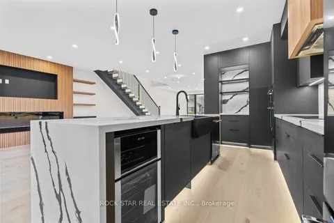 21 Clare Ave, Hamilton, ON L8H 7C9