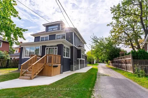 5197 Second Ave, Niagara Falls, ON L2E 4J8