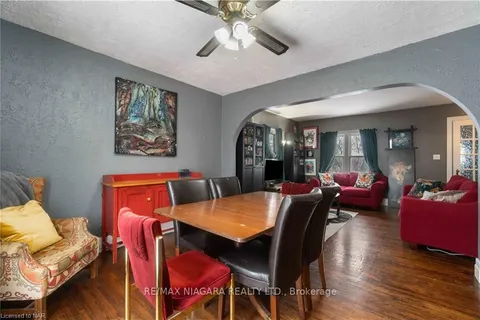 48 Myrtle Ave, Welland, ON L3B 2B1