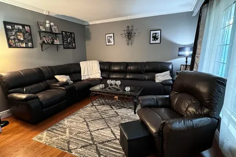 333 Simon St, Shelburne, ON L9V 2Y5