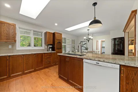 710 Airport Rd, Quinte West, ON K0K 3E0