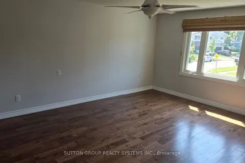 121 Parkland Cres, Kitchener, ON N2N 1R5