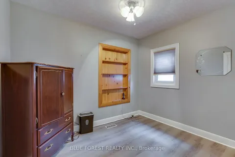 226 Oakland Ave, London, ON N5W 4J3