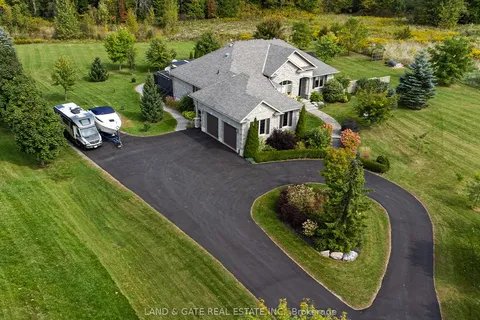 728 Foxboro-Stirling Rd, Quinte West, ON K0K 2B0