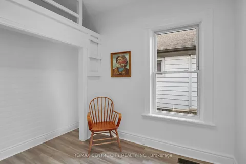 111 Chesley Ave, London, ON N5Z 2C3