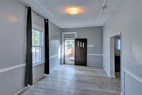 178 WELLINGTON St, London, ON N6B 2L1