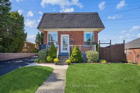 408 Cochrane Rd, Hamilton, ON L8K 3G9
