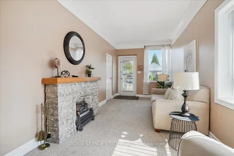 408 Cochrane Rd, Hamilton, ON L8K 3G9