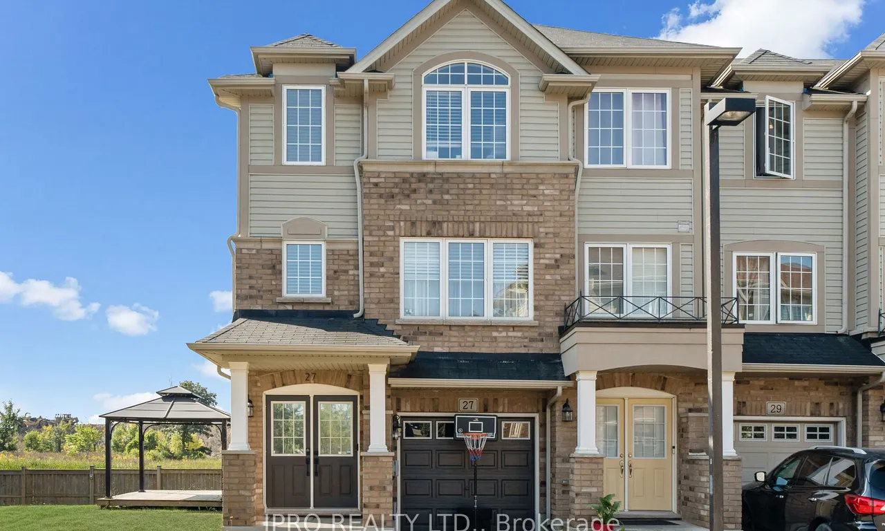 27 Mayland Tr, Hamilton, ON L8J 0G4