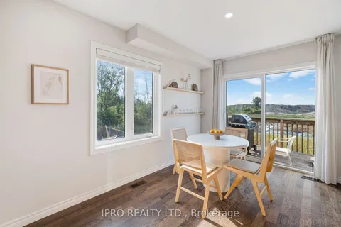 27 Mayland Tr, Hamilton, ON L8J 0G4