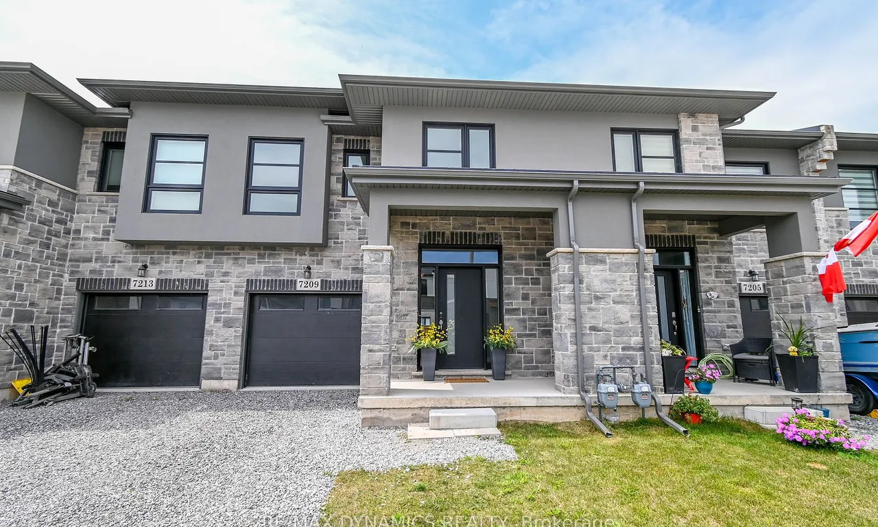 7209 Parsa St, Niagara Falls, ON L2H 3T1