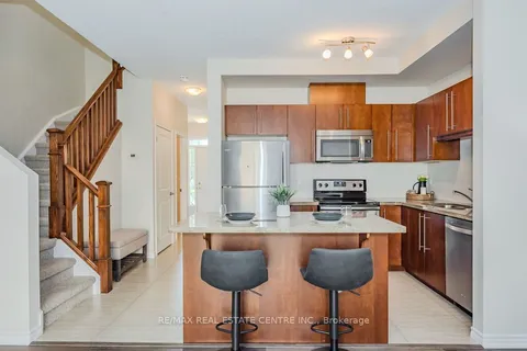67 Frasson Dr, Guelph, ON N1E 0M2