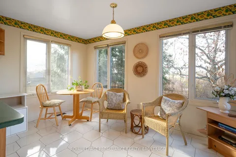 963 Auden Park Dr, Kingston, ON K7M 7T6