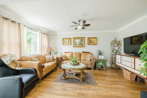 22 Rose Ave, Thorold, ON L2V 3C4