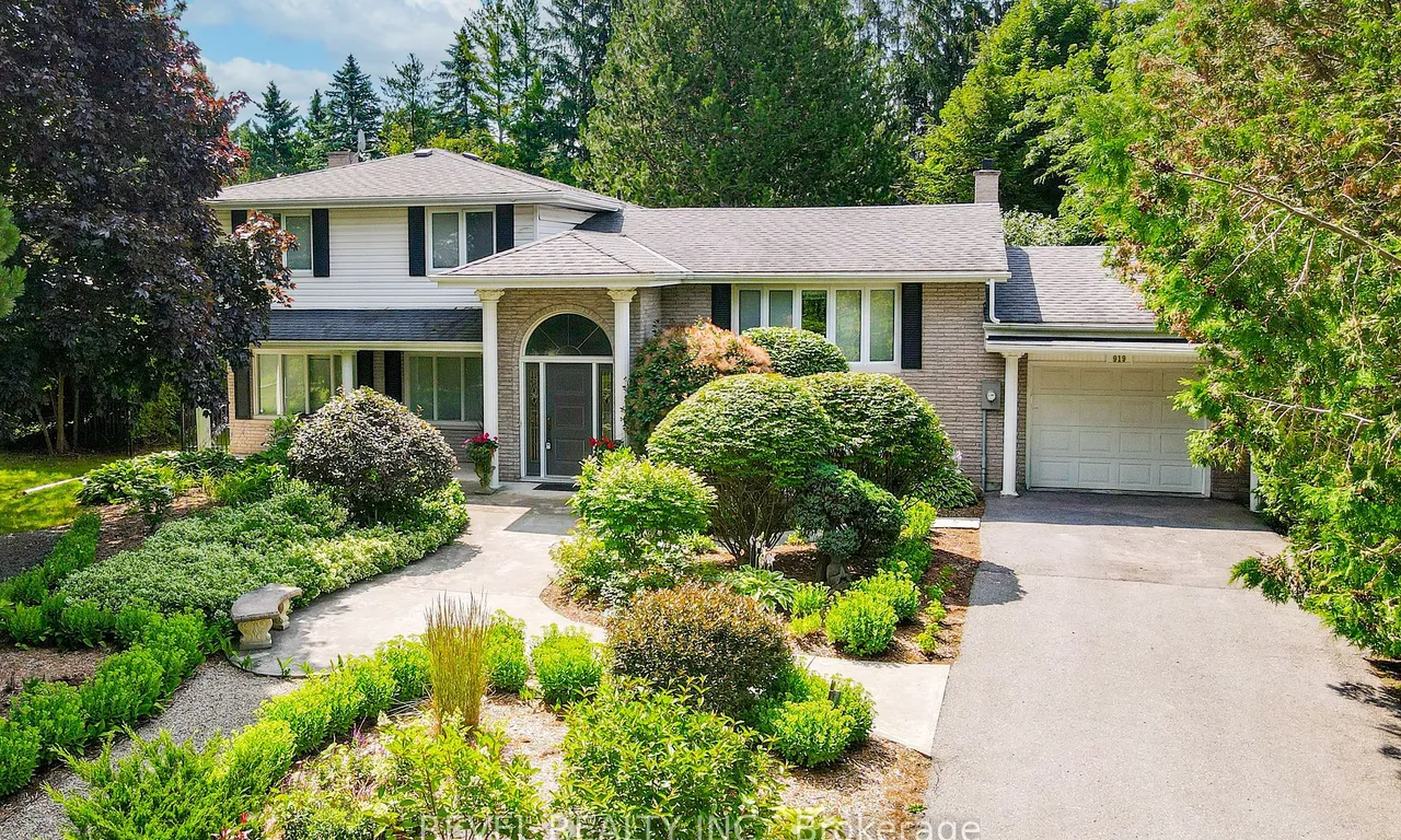 919 Valleyview Dr, Peterborough, ON K9J 6R2