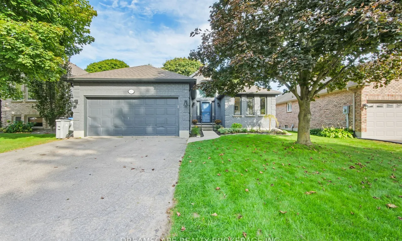407 Riverview Dr, Strathroy-Caradoc, ON N7G 4A8