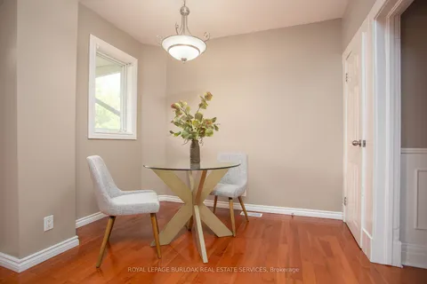 209 Weir St, Hamilton, ON L8H 5G2