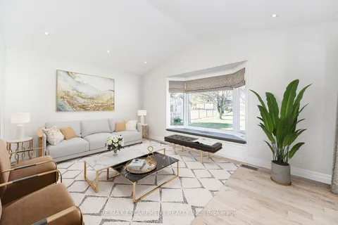 106 Overdale Ave, Hamilton, ON L9H 7G3