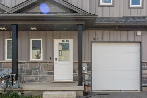 861 Edinburgh Dr, Woodstock, ON N4T 0N6