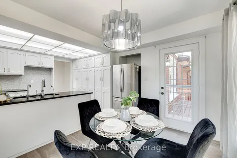 173 Woodbend Cres, Waterloo, ON N2T 1G9