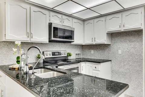 173 Woodbend Cres, Waterloo, ON N2T 1G9