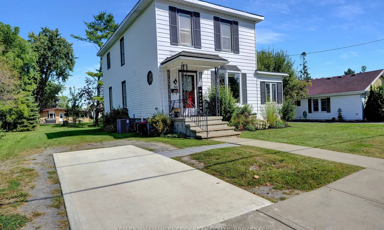 50 Centre St, Prince Edward County, ON K0K 2T0