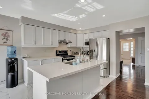 4 Nancroft Cres, Cambridge, ON N1T 2H2